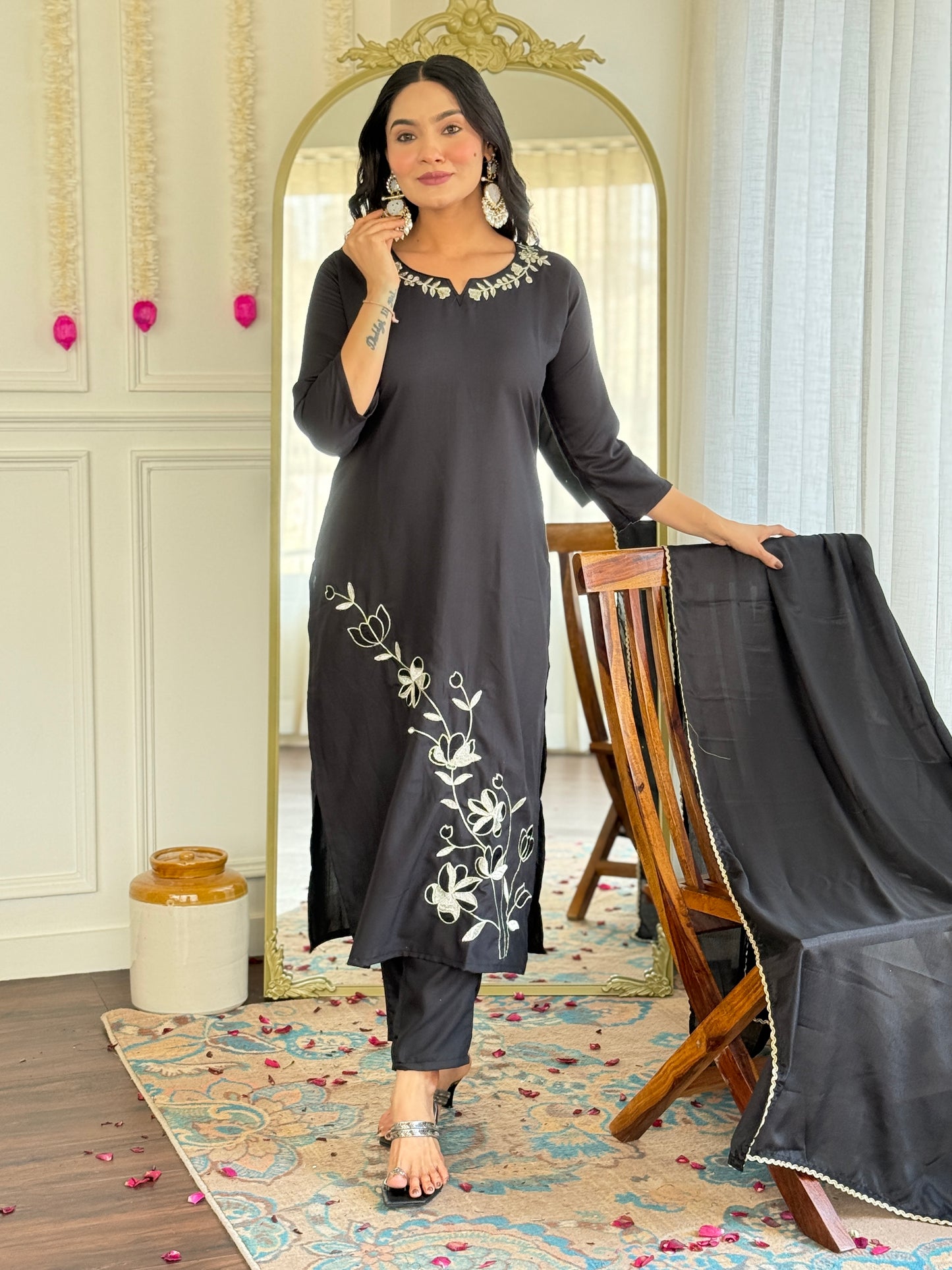 Noor – Midnight Bloom Embroidered Kurta Set