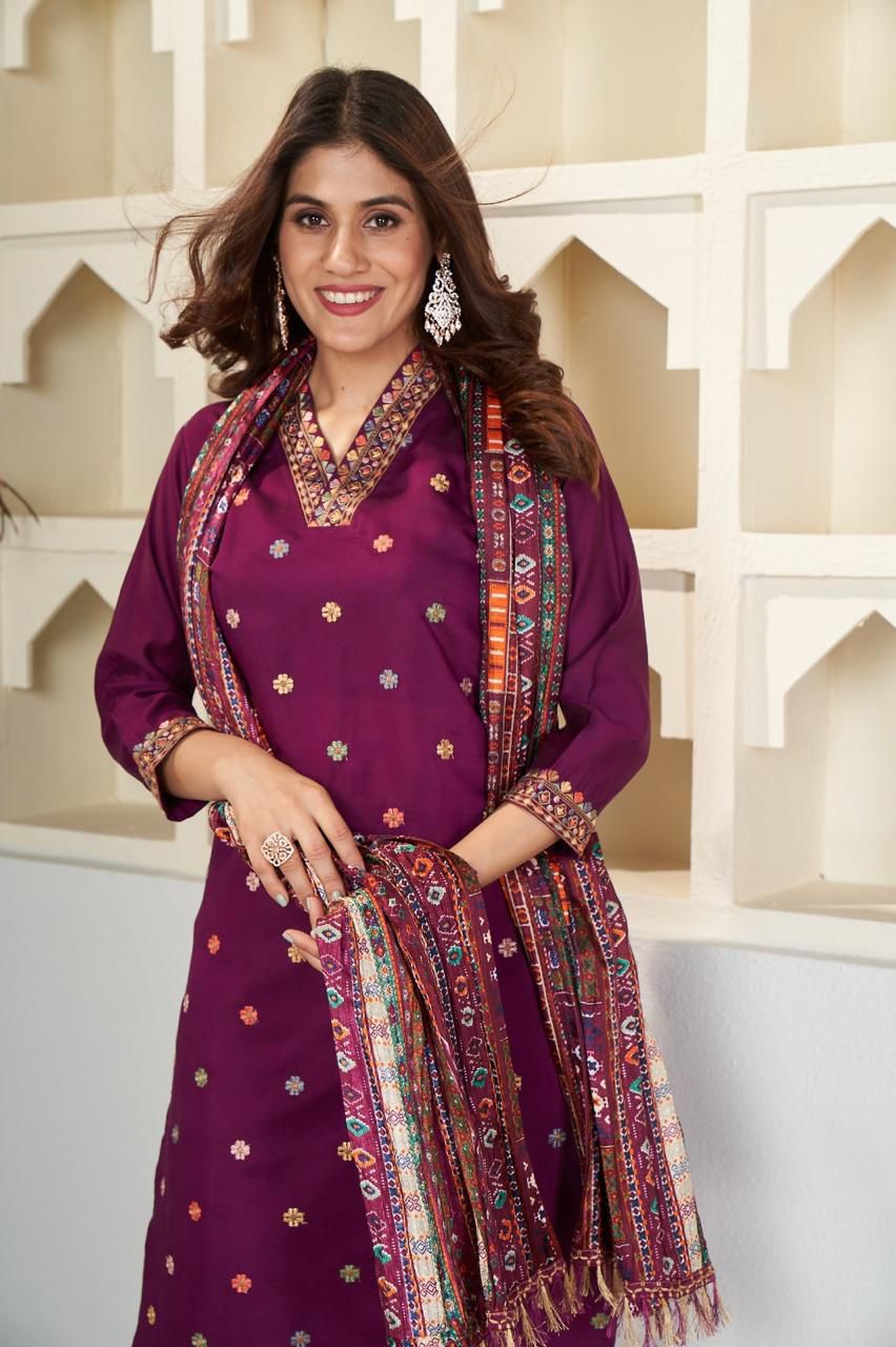 Noor-e-Gulab Suit Set