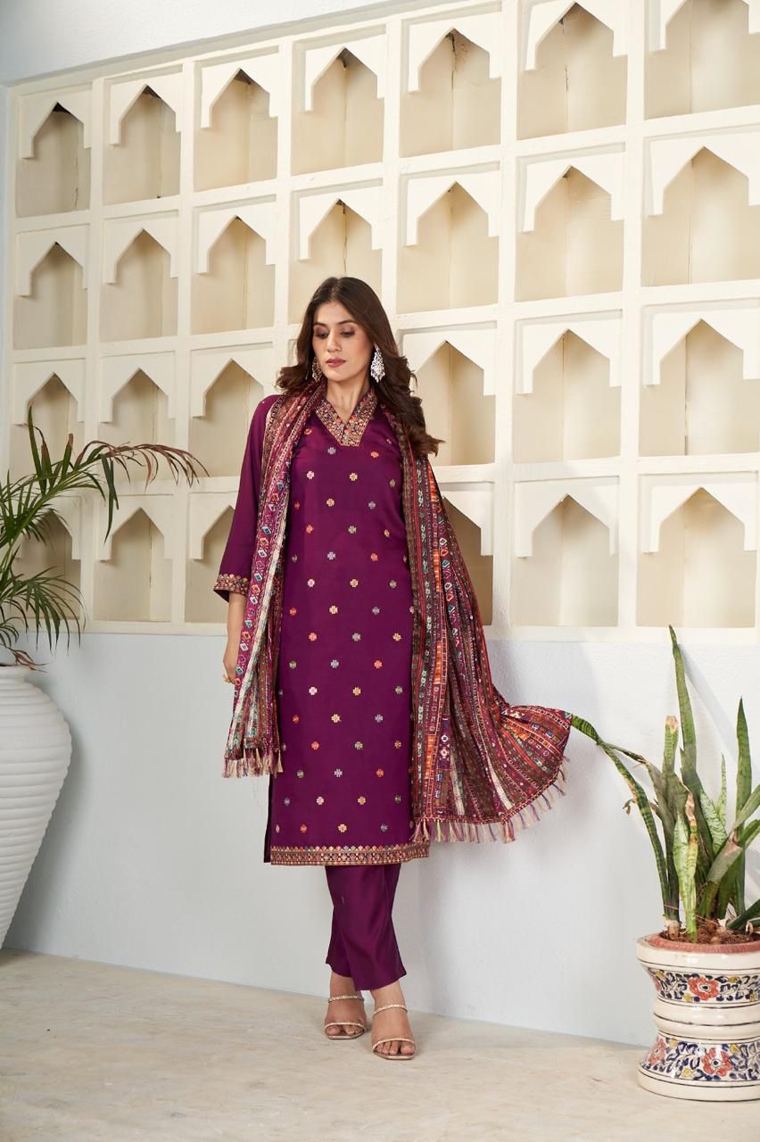 Noor-e-Gulab Suit Set