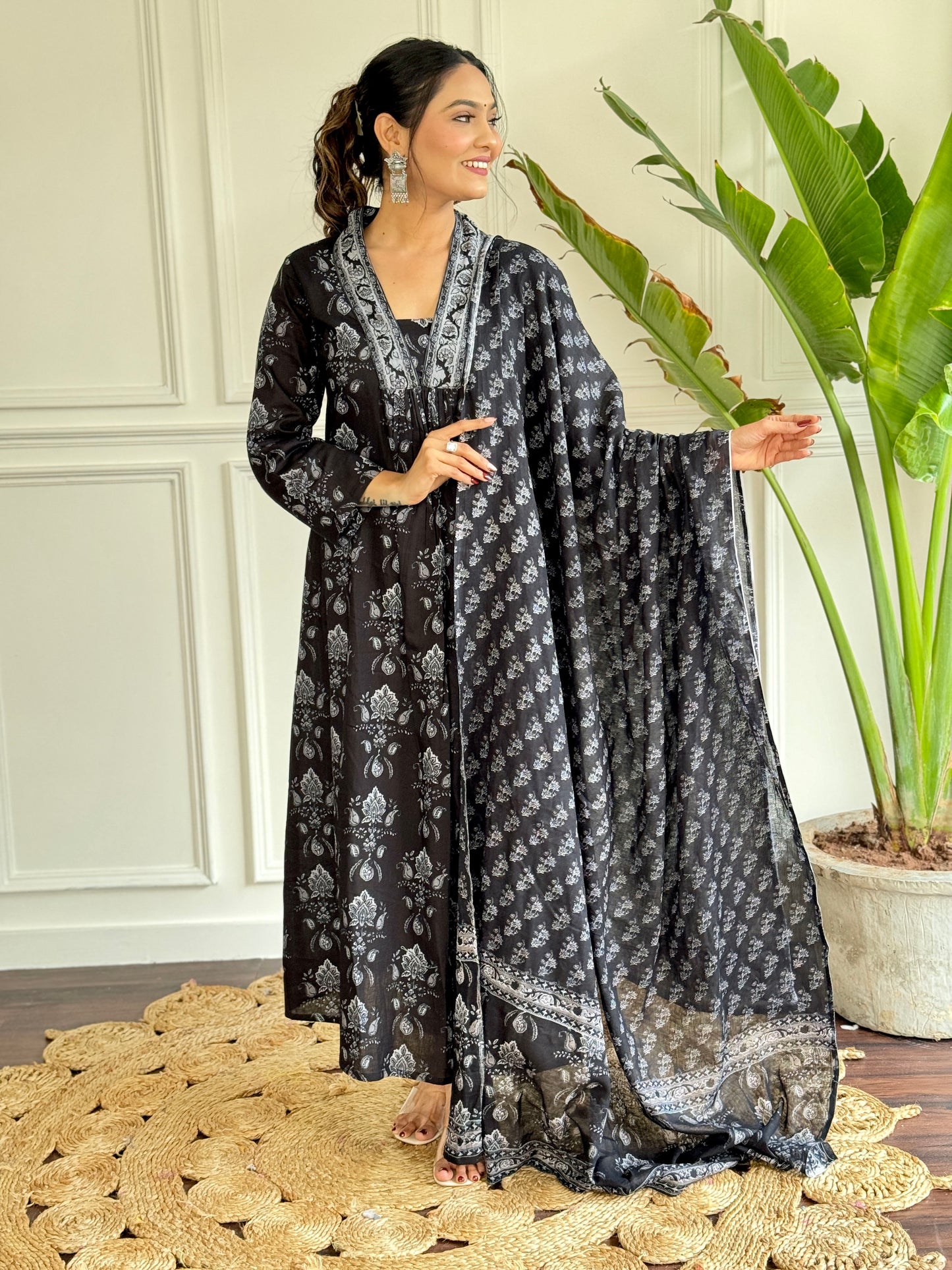 Noor-E-Zevar – Black Silver Block Print Kurta Set