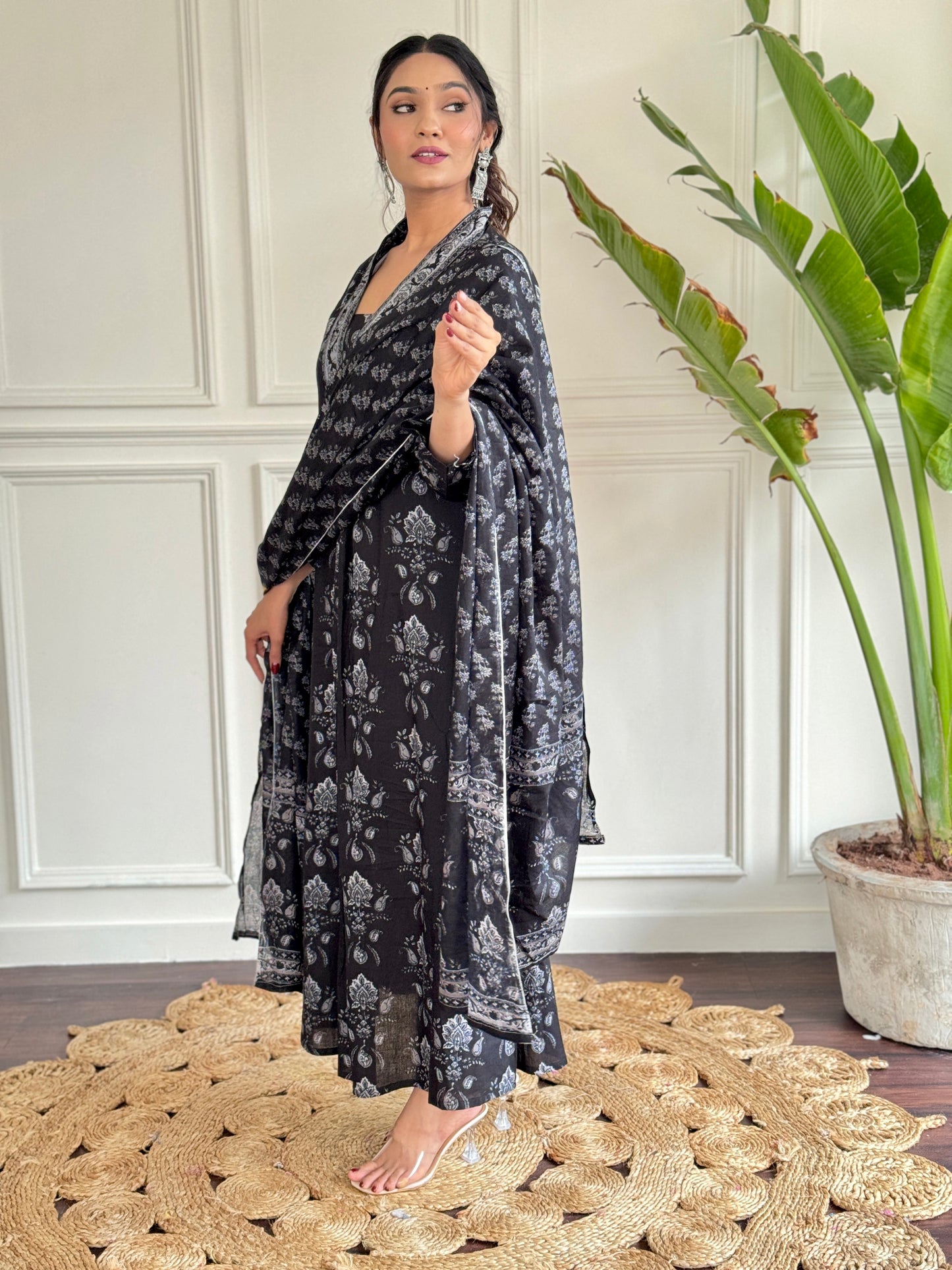 Noor-E-Zevar – Black Silver Block Print Kurta Set