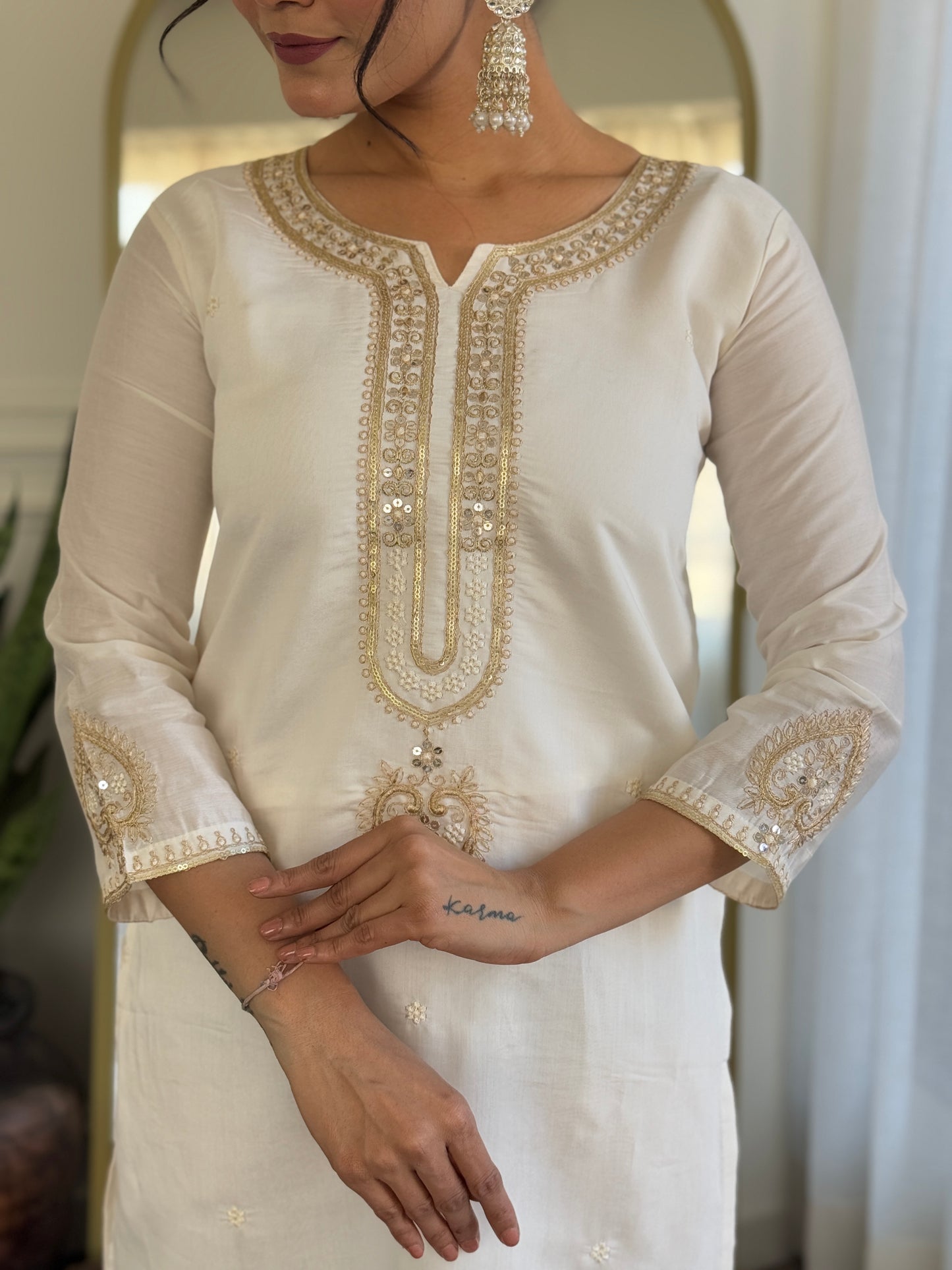 Ziya – Off-White Mirror Embroidered Kurta Set