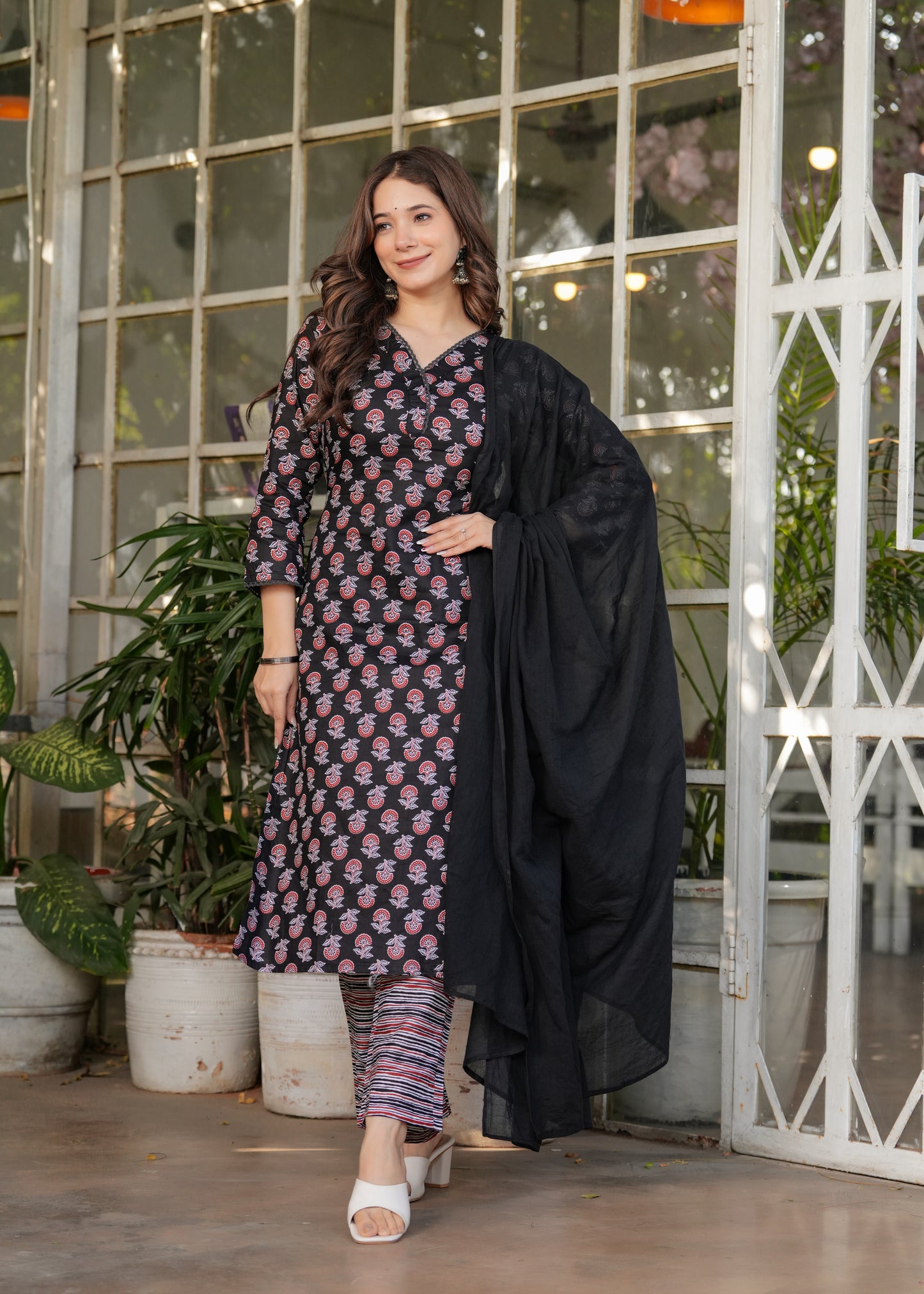 Noor-E-Zahra Abstract Fusion Set
