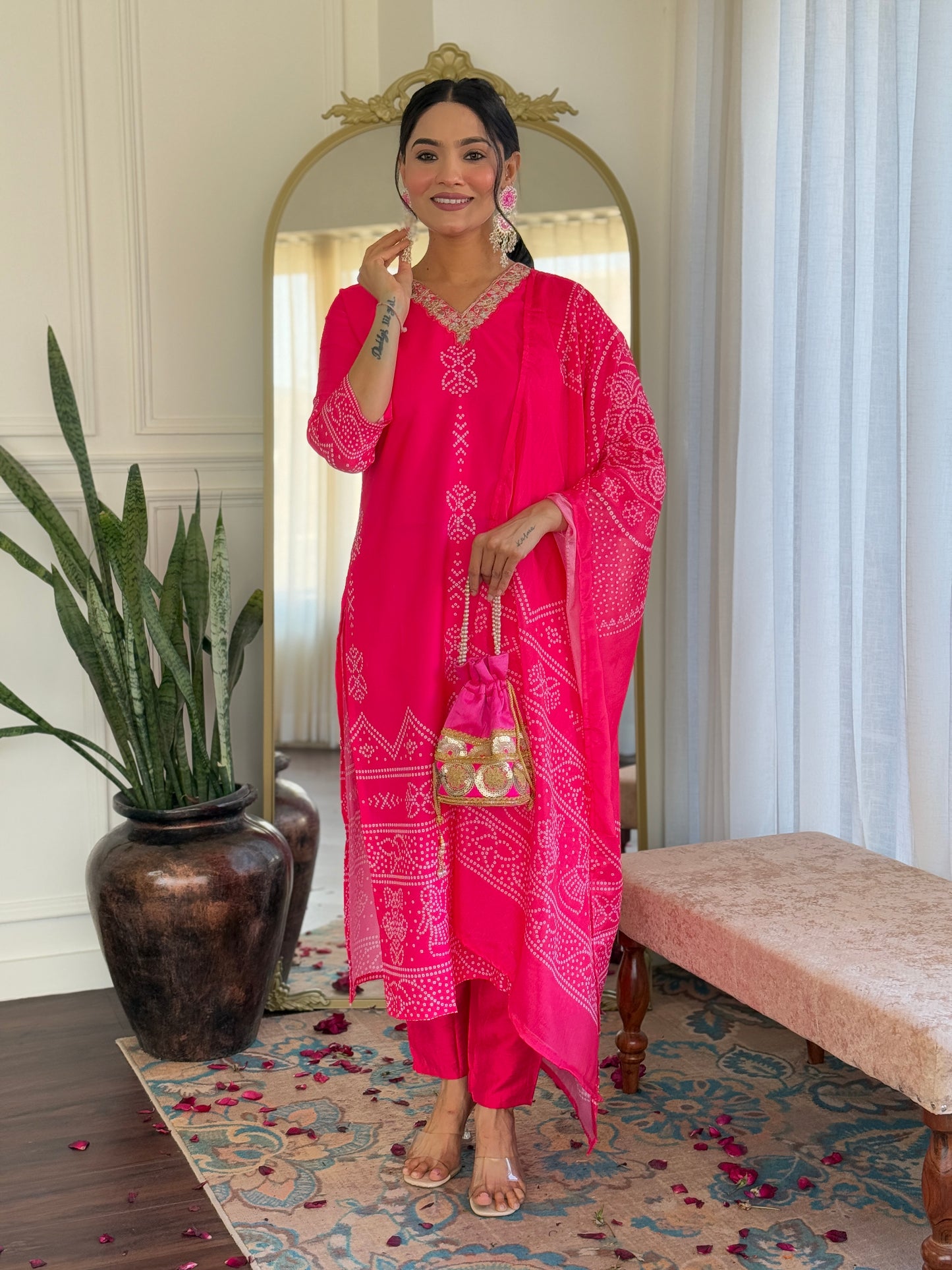 Phoolkari – Rani Pink Bandhej Kurta Set
