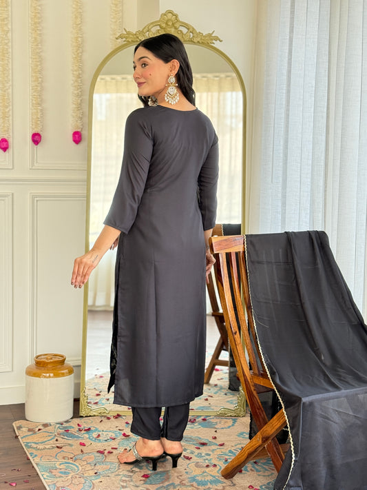 Noor – Midnight Bloom Embroidered Kurta Set