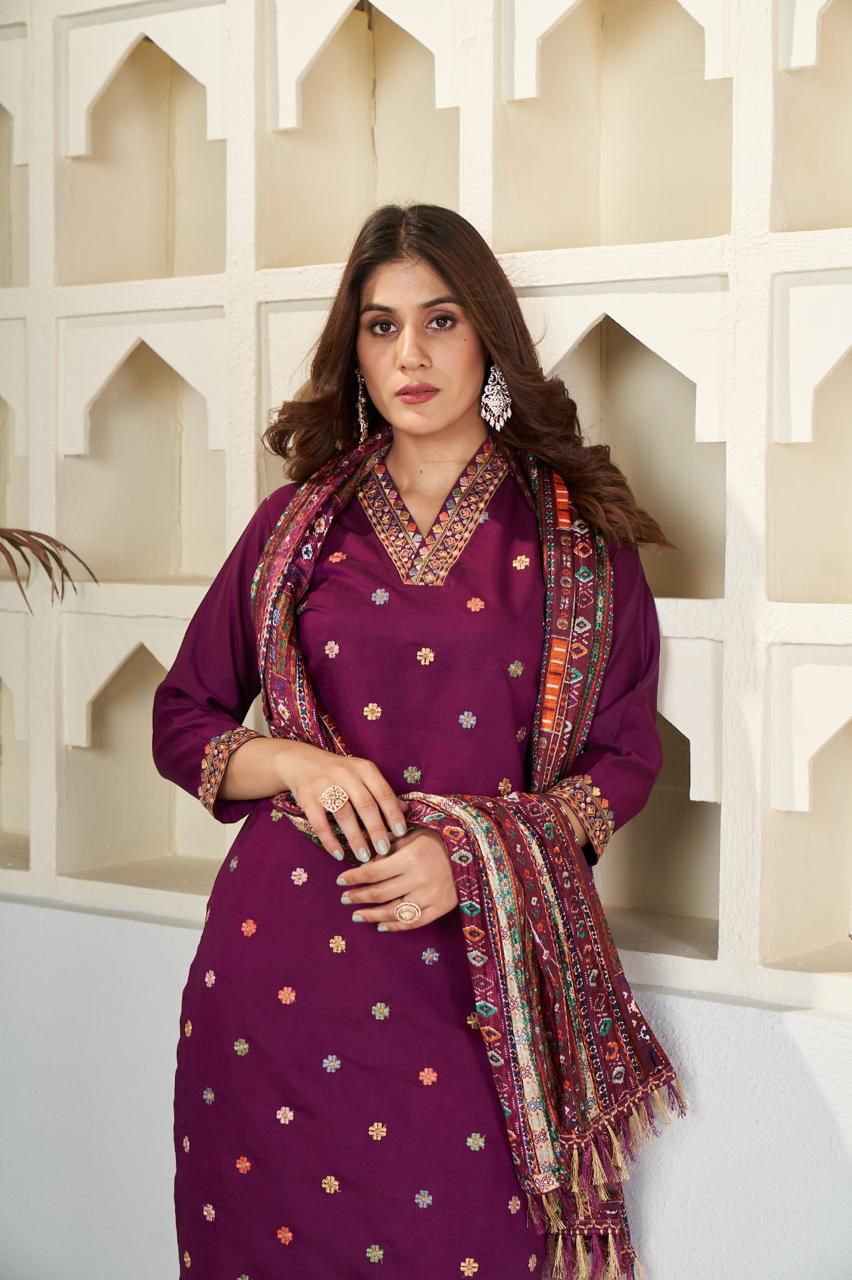 Noor-e-Gulab Suit Set