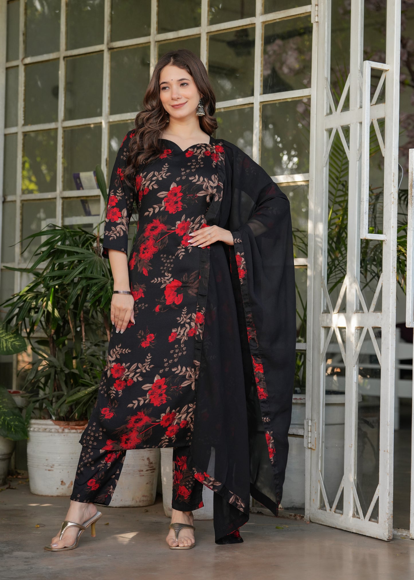 Aafreen Scarlet Bloom Set