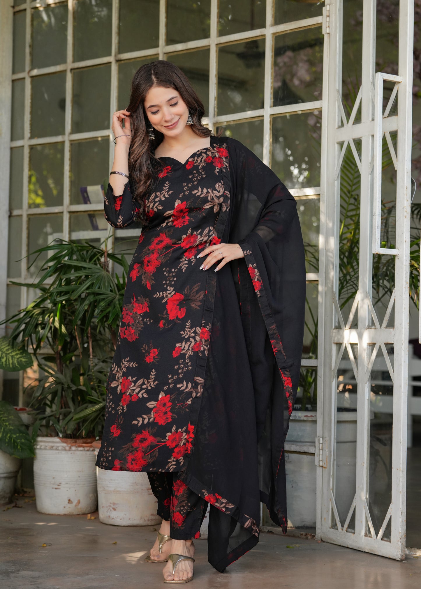 Aafreen Scarlet Bloom Set