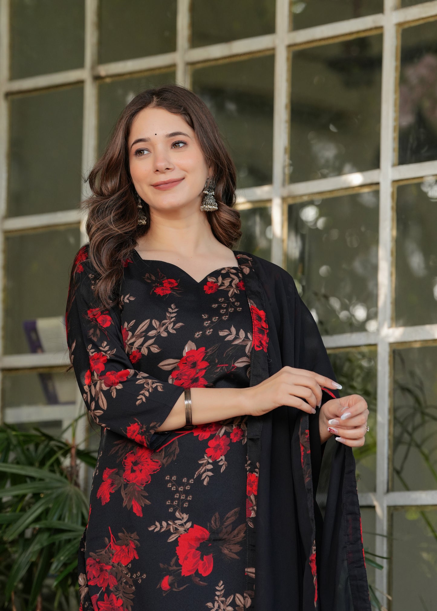Aafreen Scarlet Bloom Set