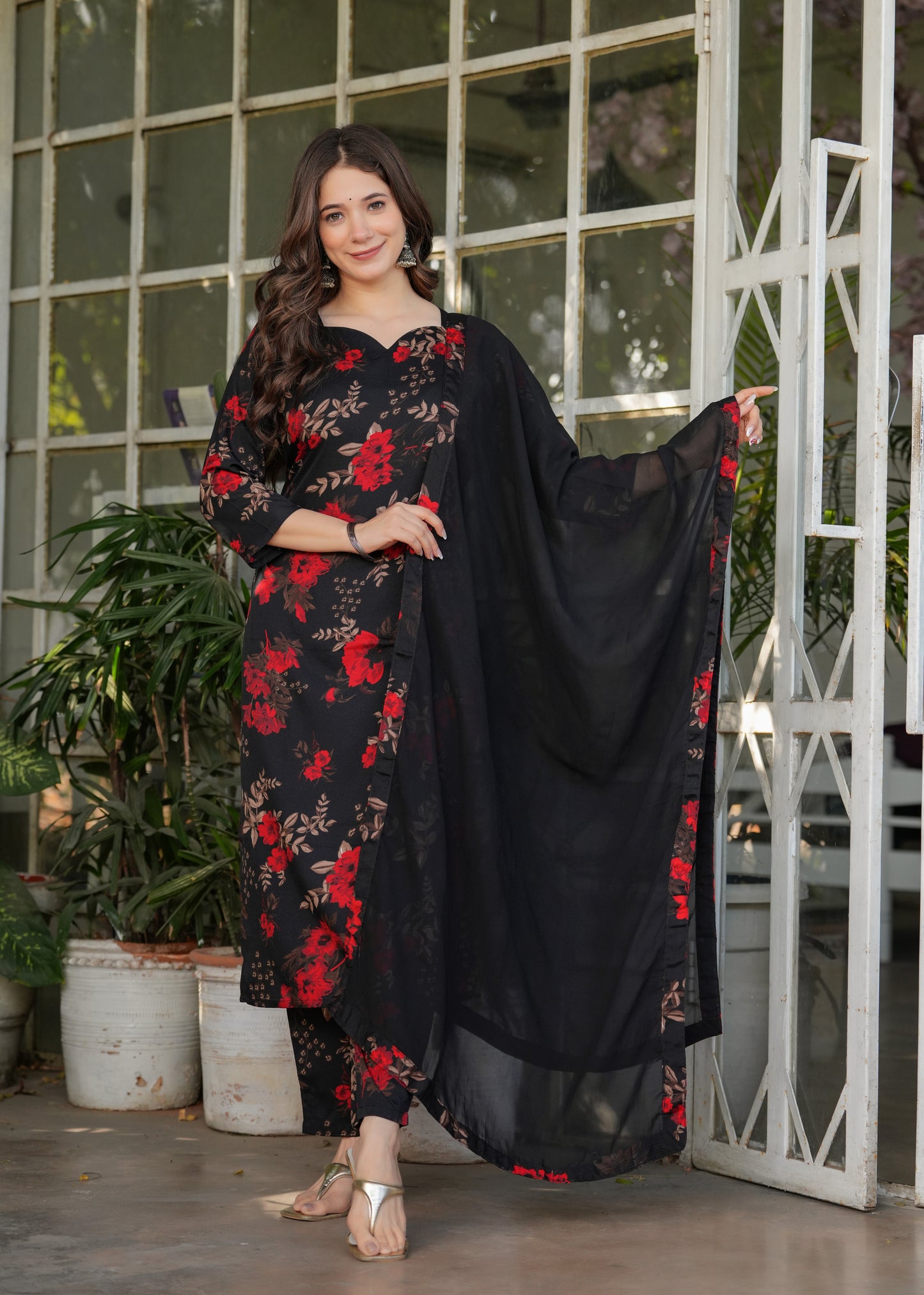 Aafreen Scarlet Bloom Set